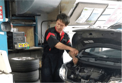 Man Repair Car