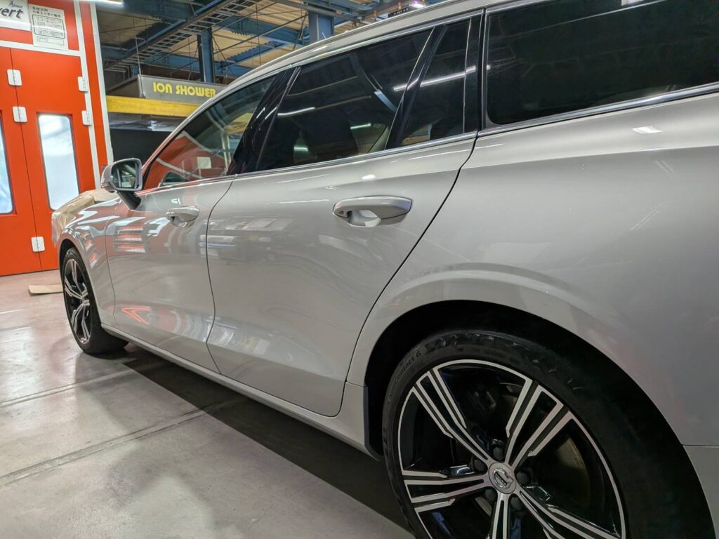 V60 左リアドア 施工後 1